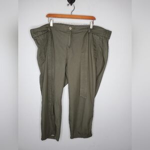 Torrid Military Green Casual Belted Short Capri Pants Size 22 First At Fit